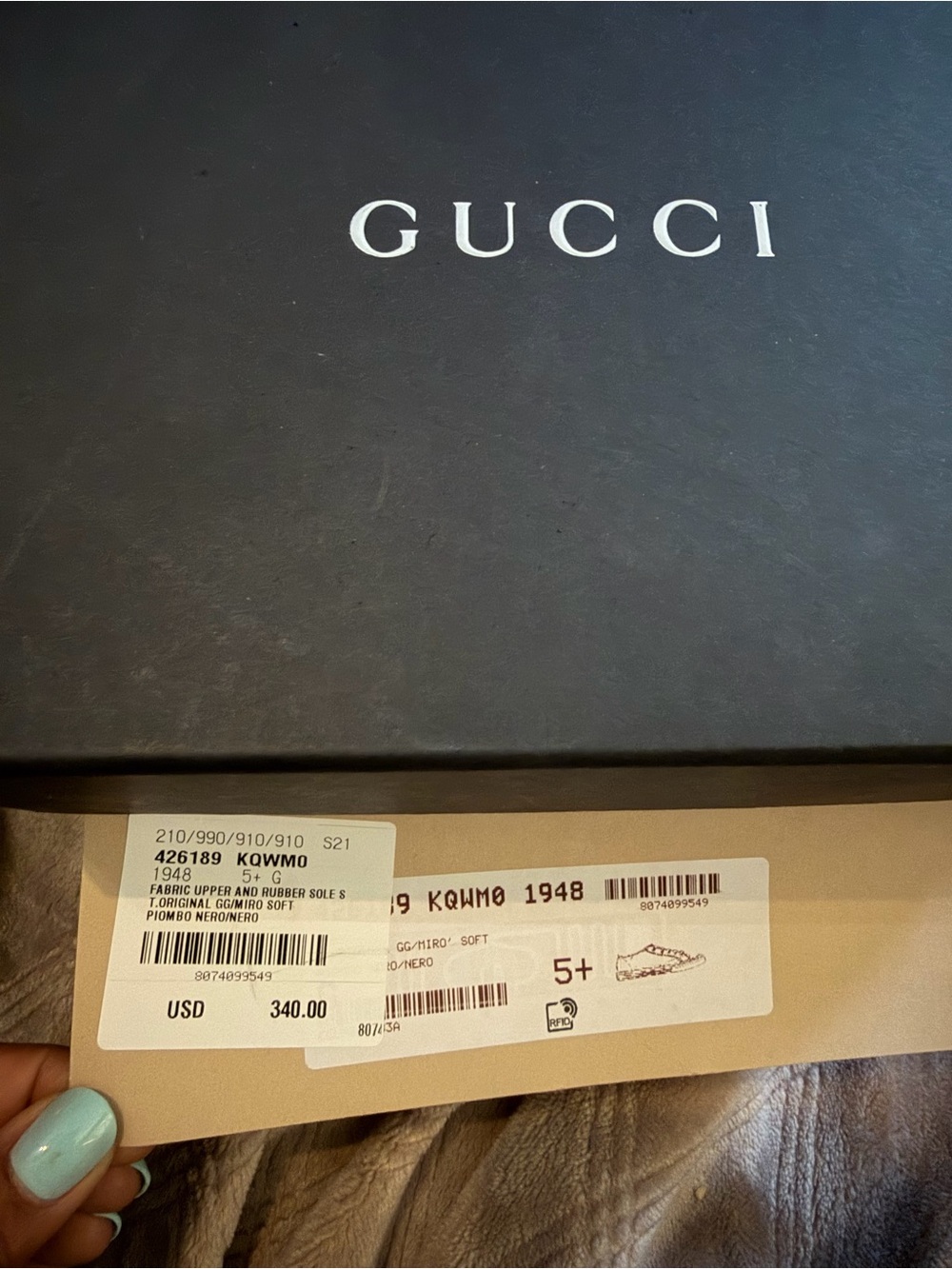 Gucci Black GG Canvas Low-Top Sneakers - Picture 13 of 13